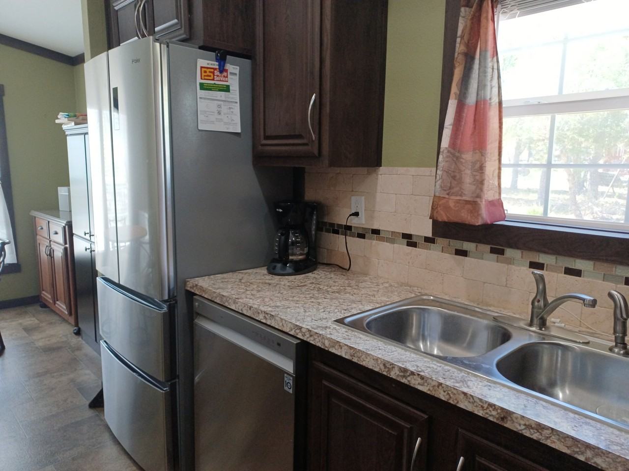 745 Derrick Dr - Photo 7 of 11