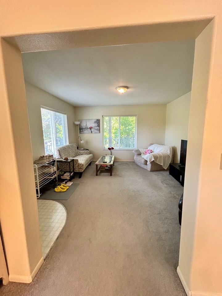 285 Waldorf Pl #B - Photo 6 of 20