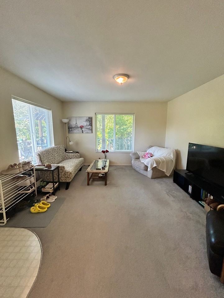 285 Waldorf Pl #B - Photo 7 of 20