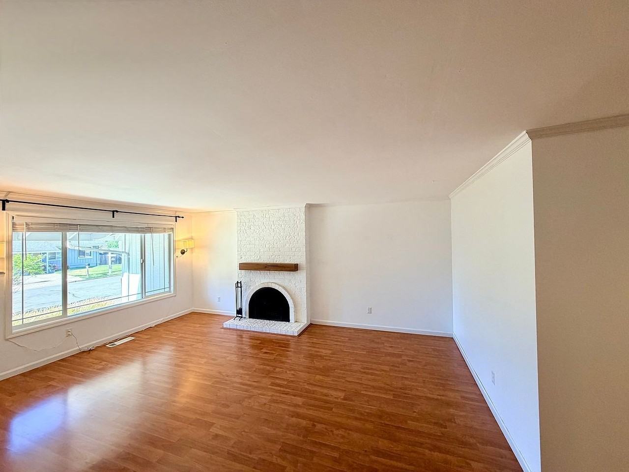 8660 Sw Comanche Way - Photo 3 of 19