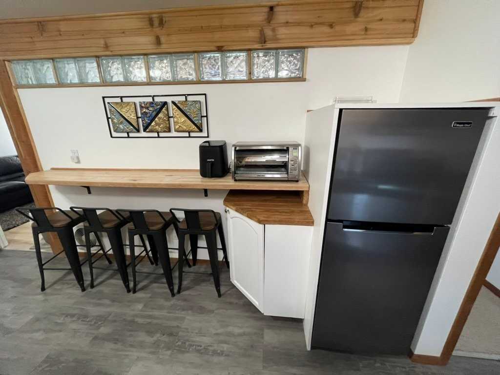 233 Badger Rd #B - Photo 7 of 20