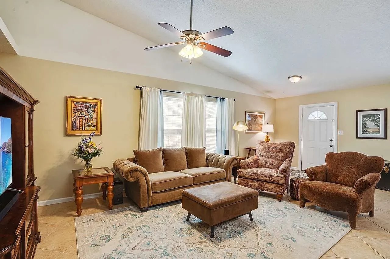 3498 Chatelaine Ct - Photo 3 of 20