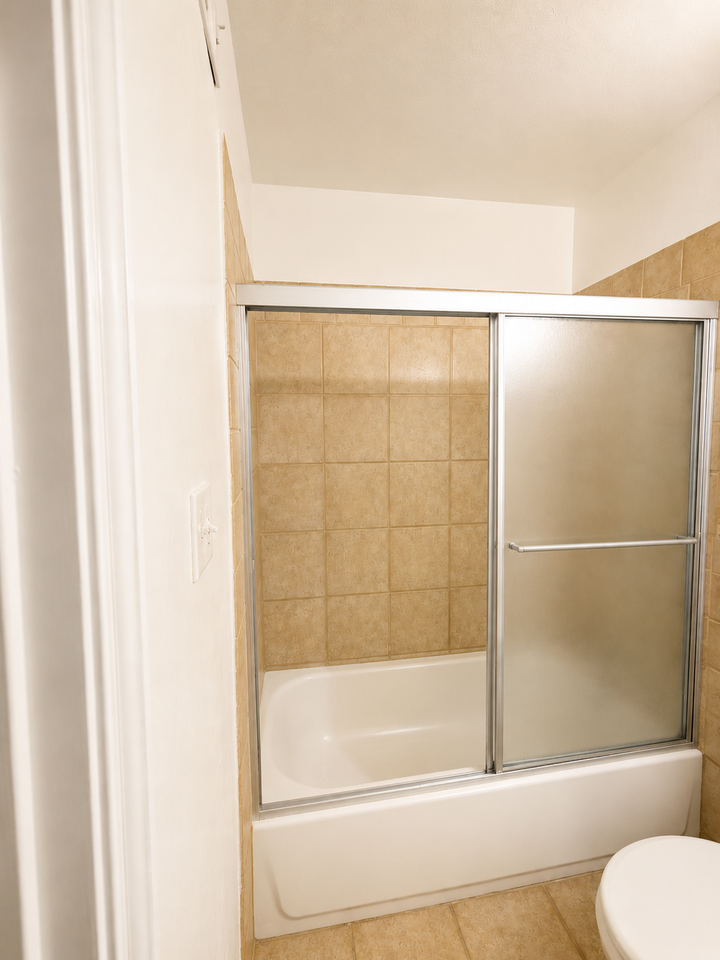 1112 Evelyn Ln #B - Photo 7 of 7