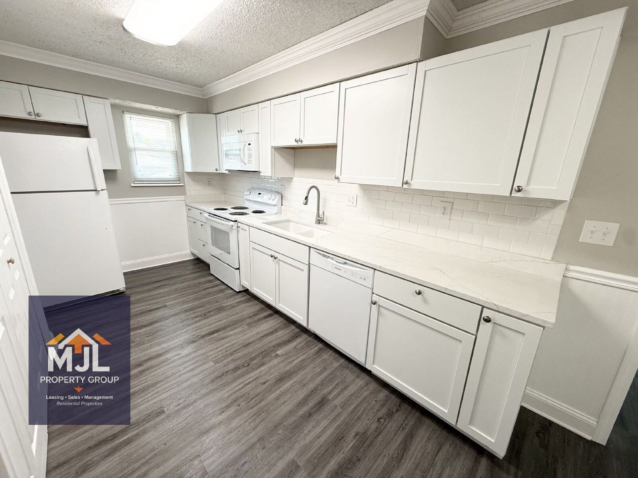 10008 Nw Player Dr Apt D - Photo 6 of 17