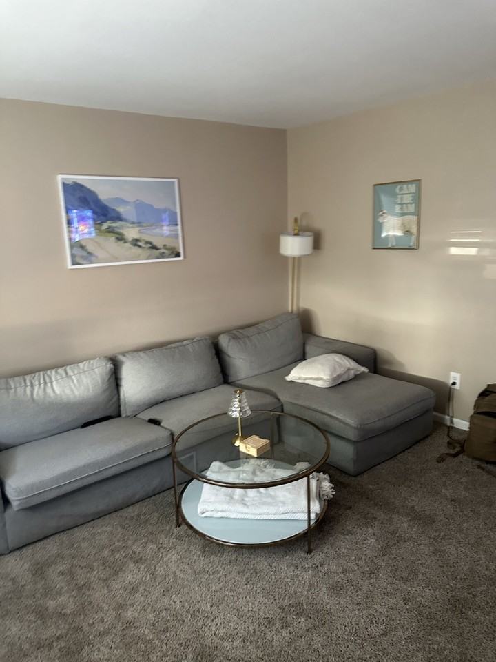 1700 Erin Ct Apt B - Photo 2 of 13
