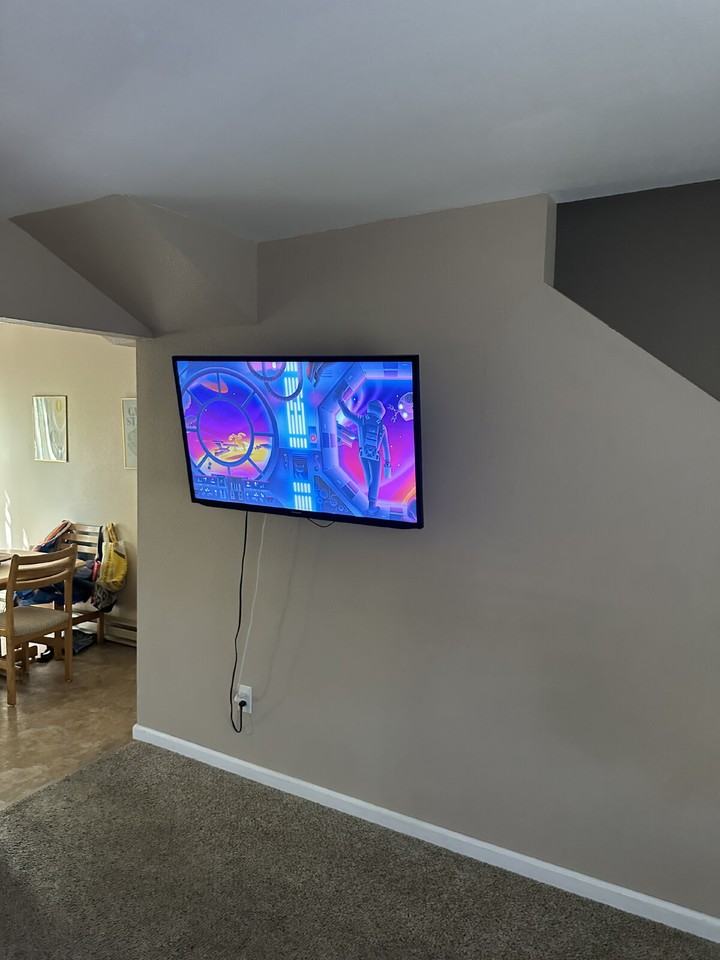 1700 Erin Ct Apt B - Photo 3 of 13