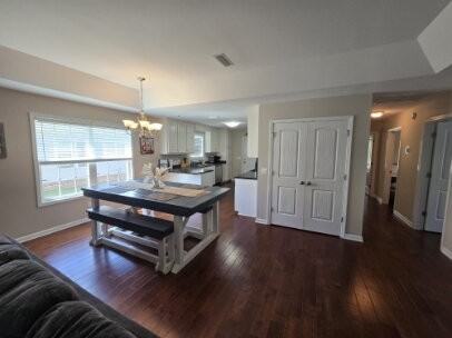 304 Jasmine Cir - Photo 3 of 33