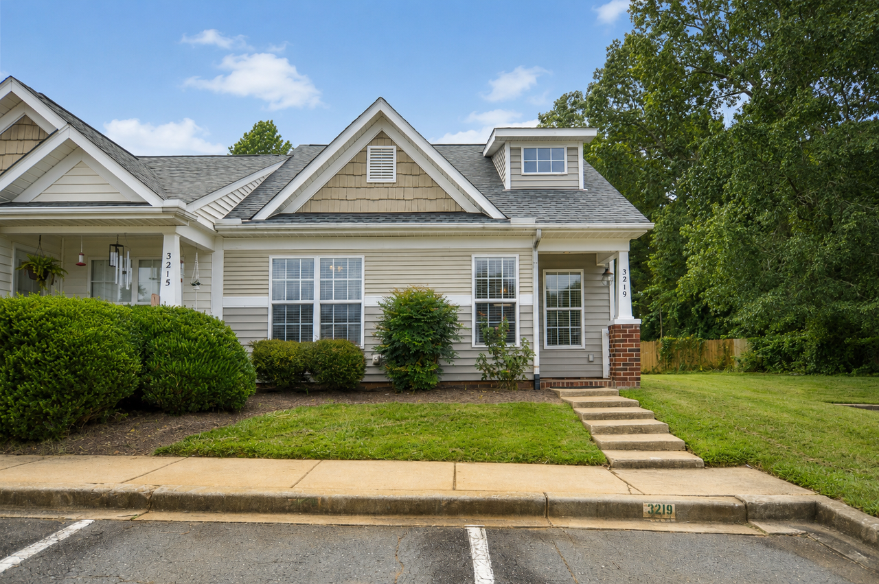 3219 Cottage Rose Ln - Photo 2 of 25