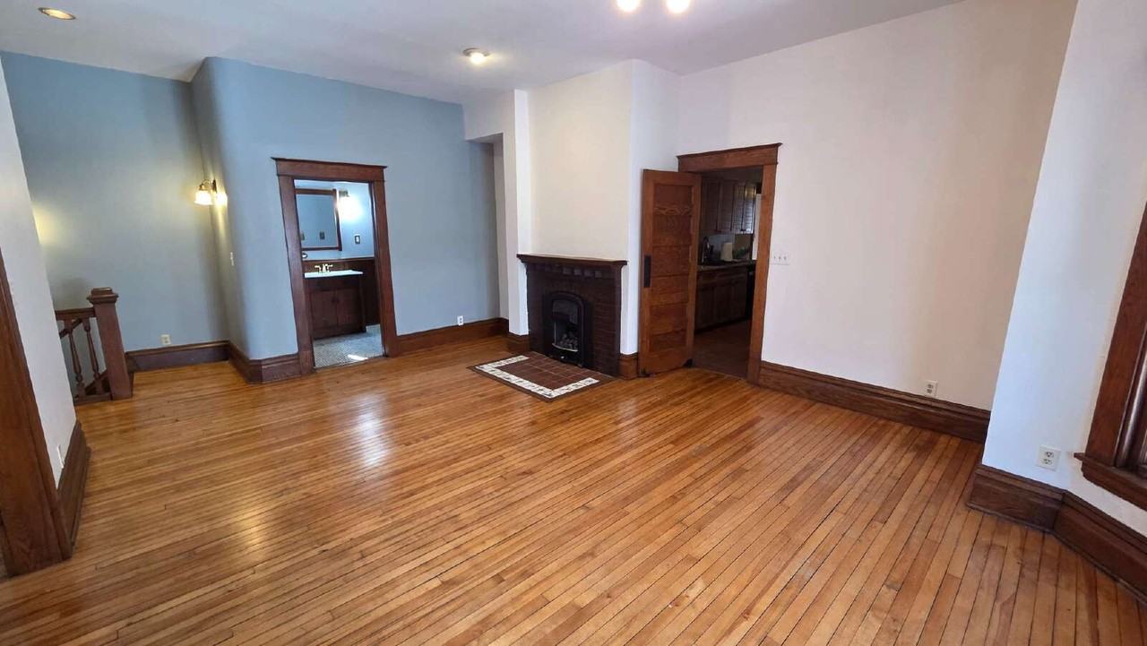 699 Lincoln Ave #B - Photo 2 of 20