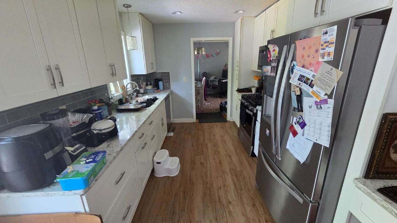 1469 Gardena Ave Ne - Photo 5 of 16