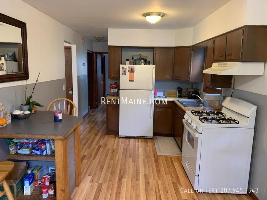 691 Main Rd - Photo 2 of 28