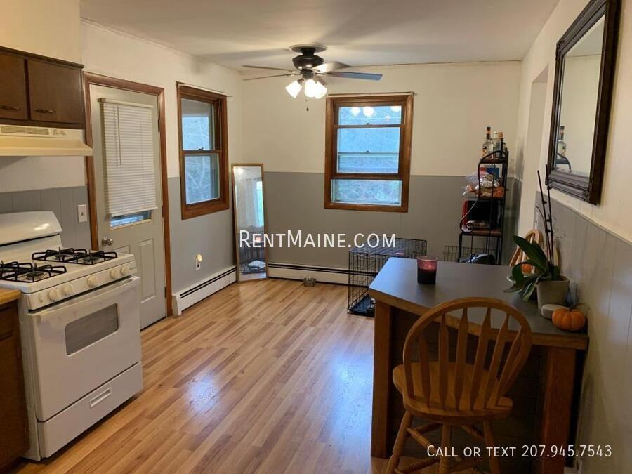 691 Main Rd - Photo 3 of 28