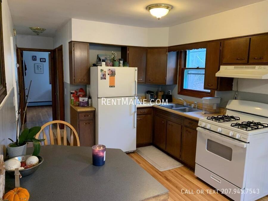 691 Main Rd - Photo 4 of 28
