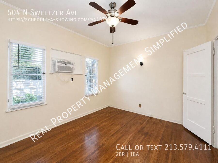 504 N Sweetzer Ave - Photo 3 of 10