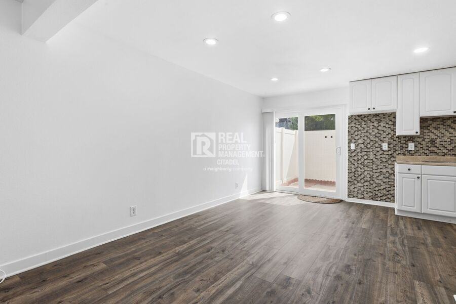 4560 Jamestown Dr - Photo 7 of 26
