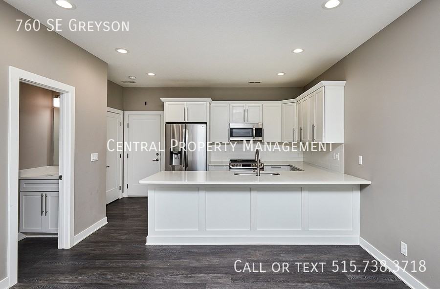 760 Se Greyson Ln - Photo 5 of 22