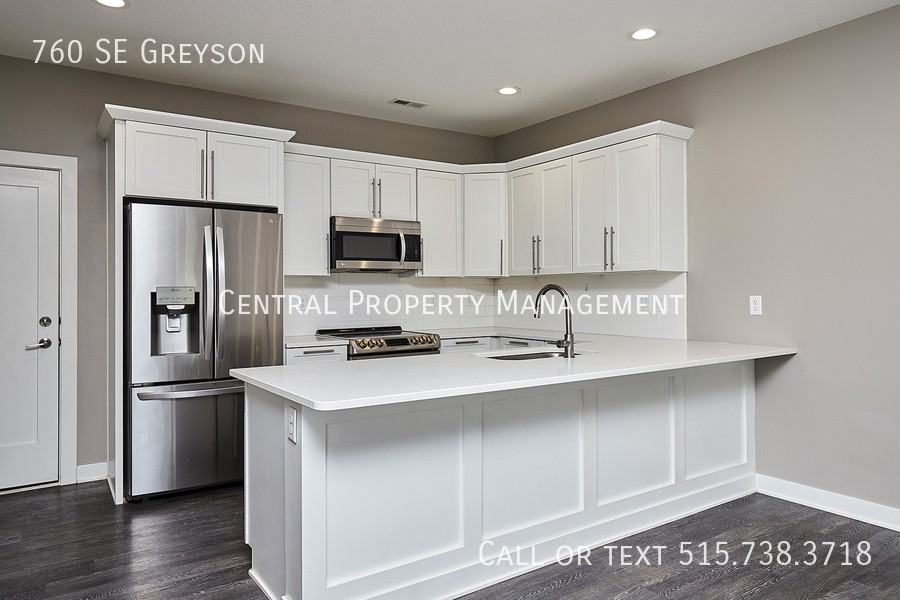 760 Se Greyson Ln - Photo 6 of 22