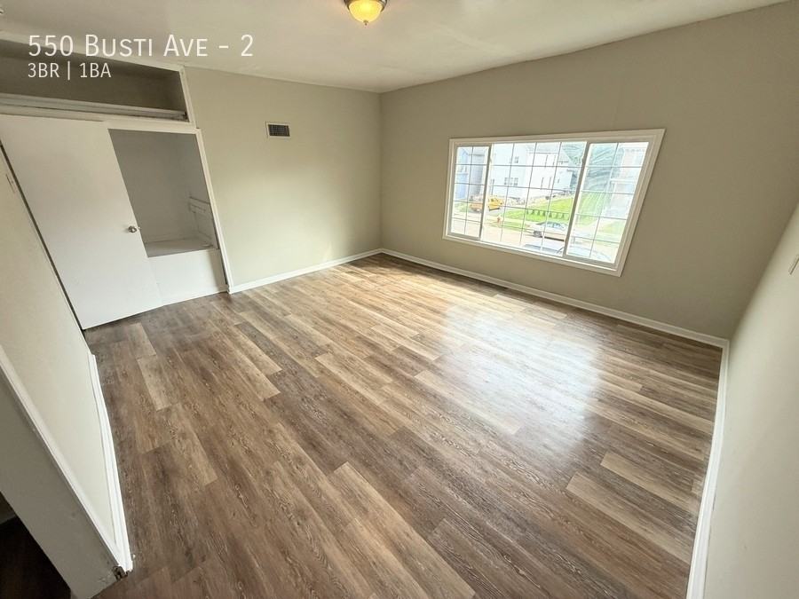 550 Busti Ave #2 - Photo 5 of 10