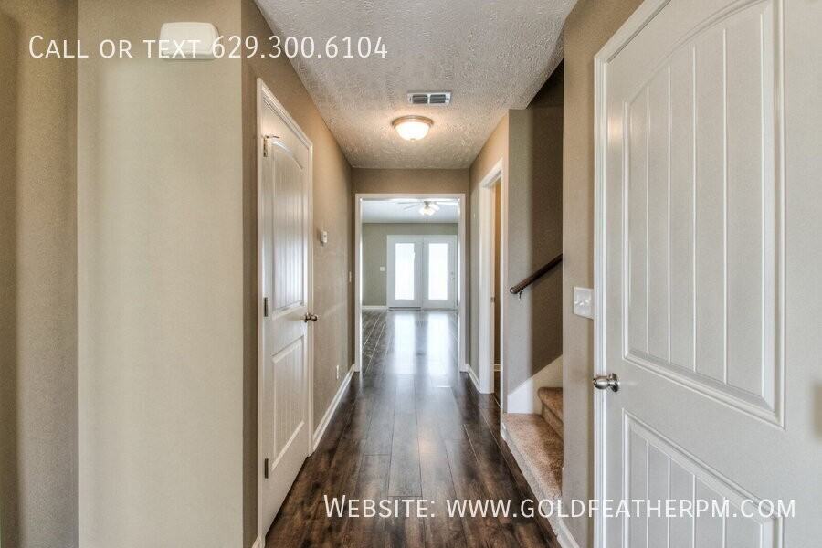 3353 Tourmaline Dr - Photo 4 of 50