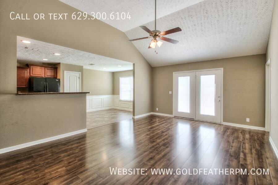 3353 Tourmaline Dr - Photo 5 of 50