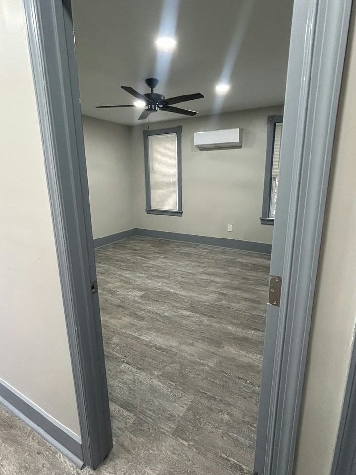 910 Lancaster Avenue, Unit 2F Rear - Photo 2 of 13