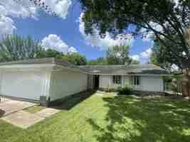 featured image of 11622 Sela Ln