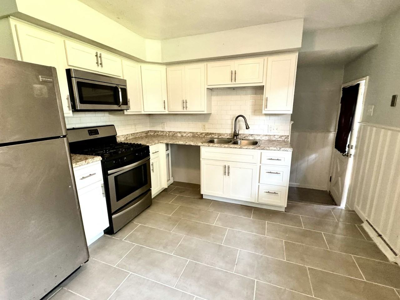 3564 Norman Avenue - Photo 6 of 31