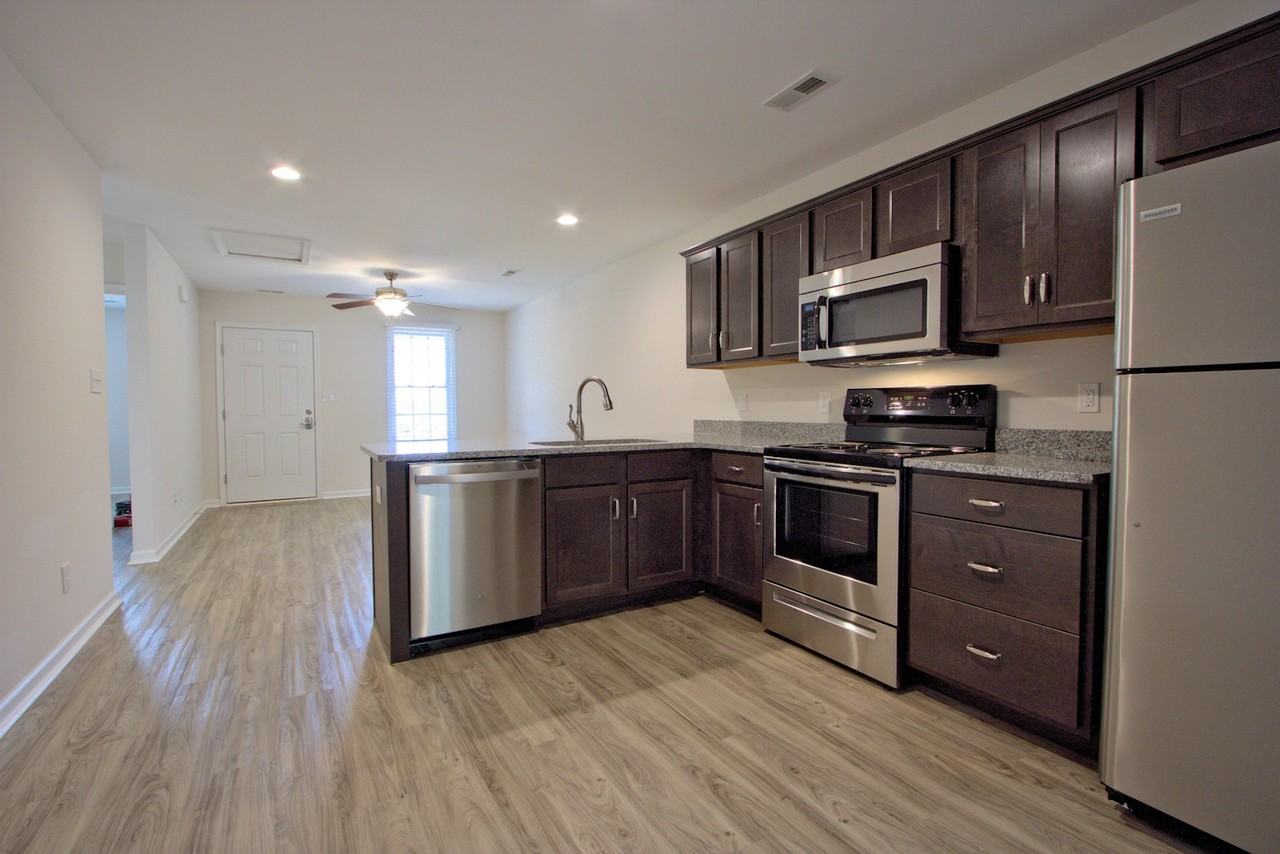 2430 Old Forest Road, Unit B - Photo 4 of 11