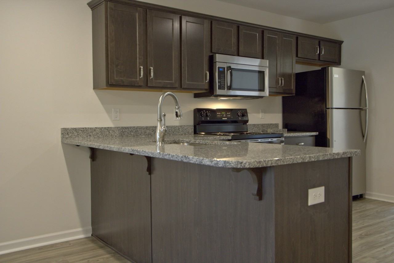 2430 Old Forest Road, Unit B - Photo 5 of 11