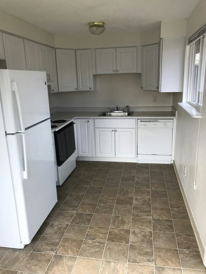 9623 Southeast Knight Street, Unit 9625 - Photo 6 of 10