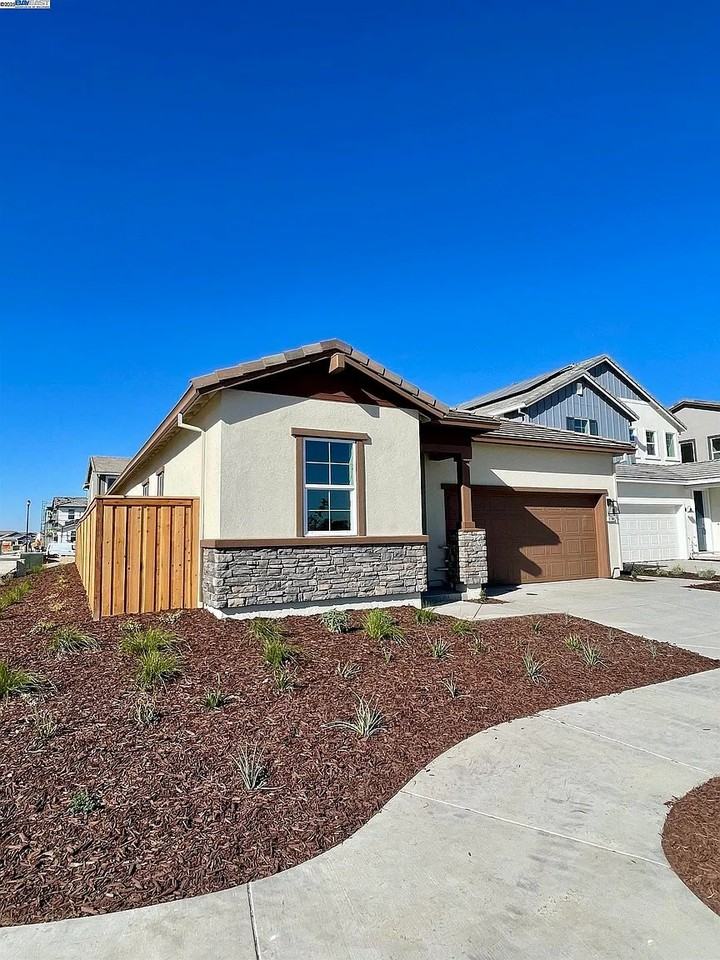 2161 Gentle Rain Drive - Photo 2 of 9