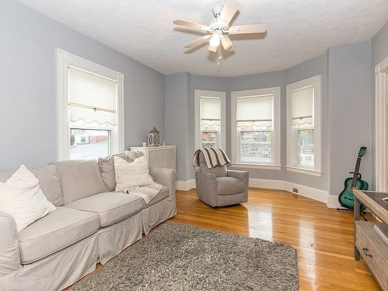 3 Isabella Street - Photo 2 of 35