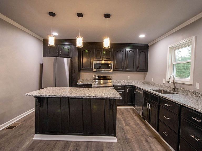 7939 Lightfoot Luckett Road - Photo 5 of 24