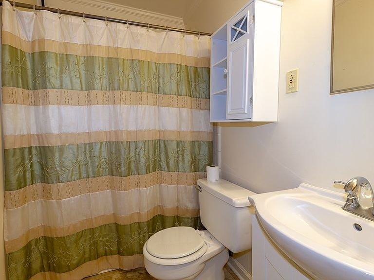408 Pineview Drive - Photo 6 of 14