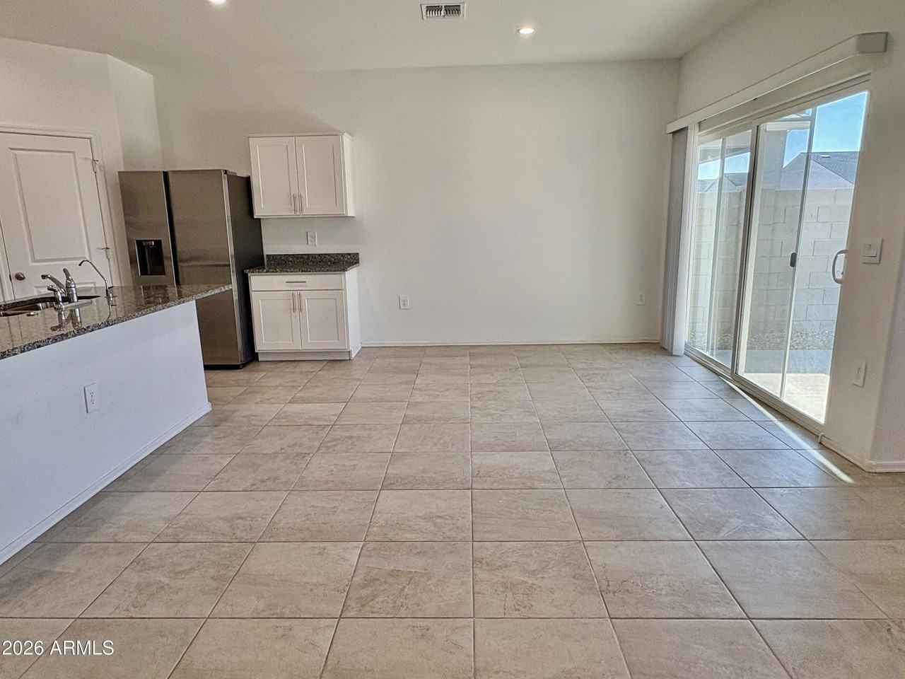 1575 E Lardner Dr - Photo 5 of 50