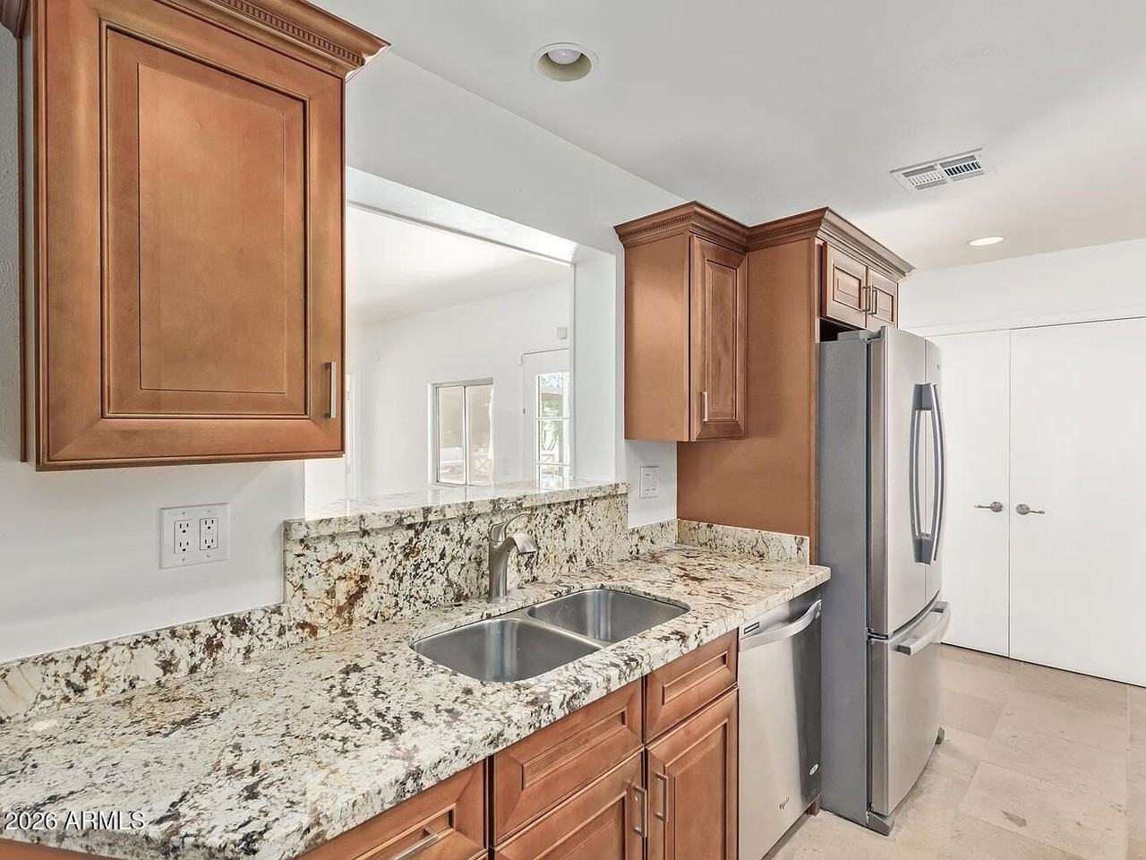 8731 E Minnezona Ave - Photo 7 of 18