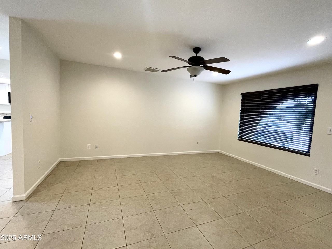 2111 N Bullmoose Dr - Photo 7 of 11