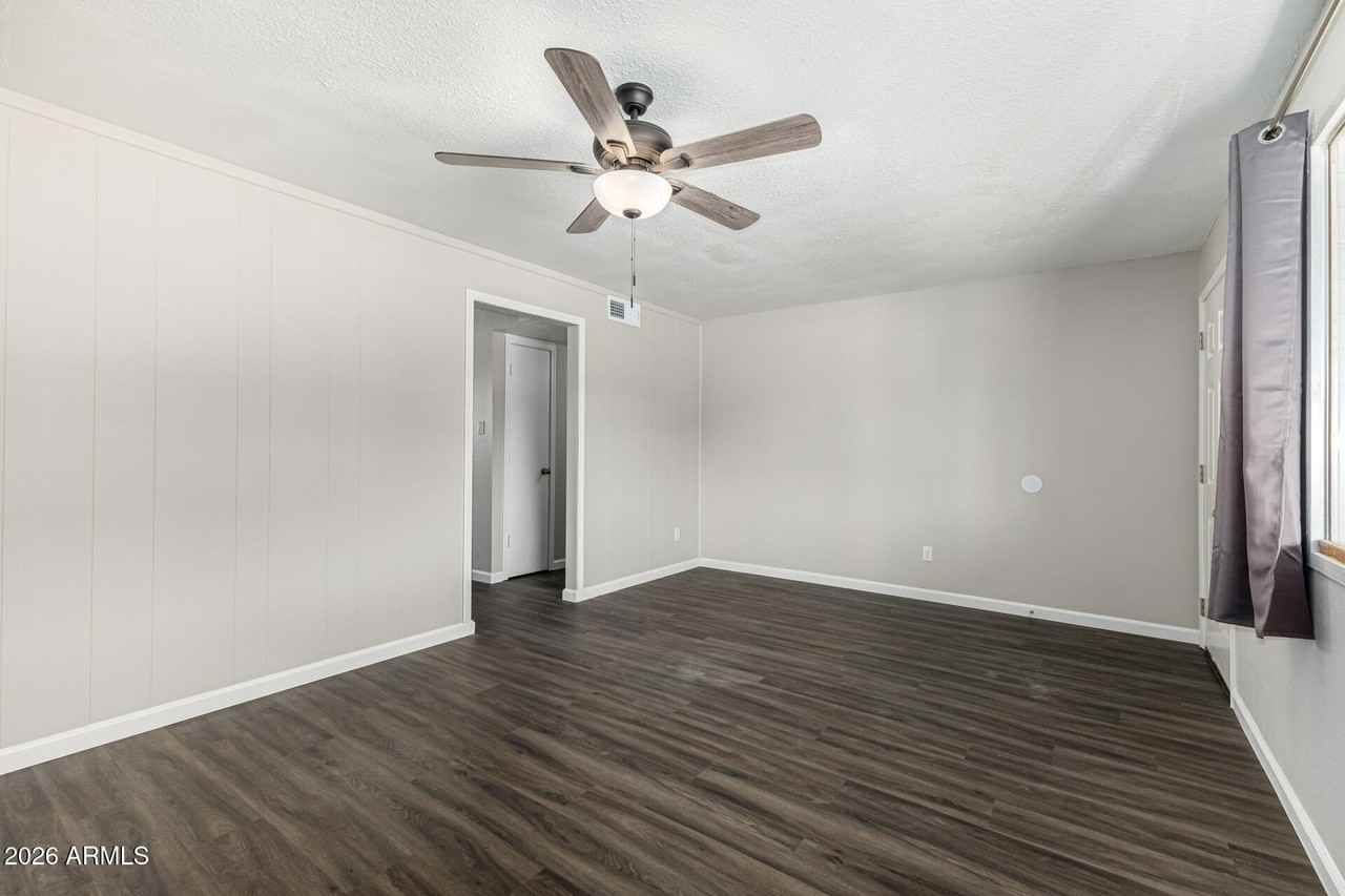 803 N Park Ave #803 - Photo 6 of 27