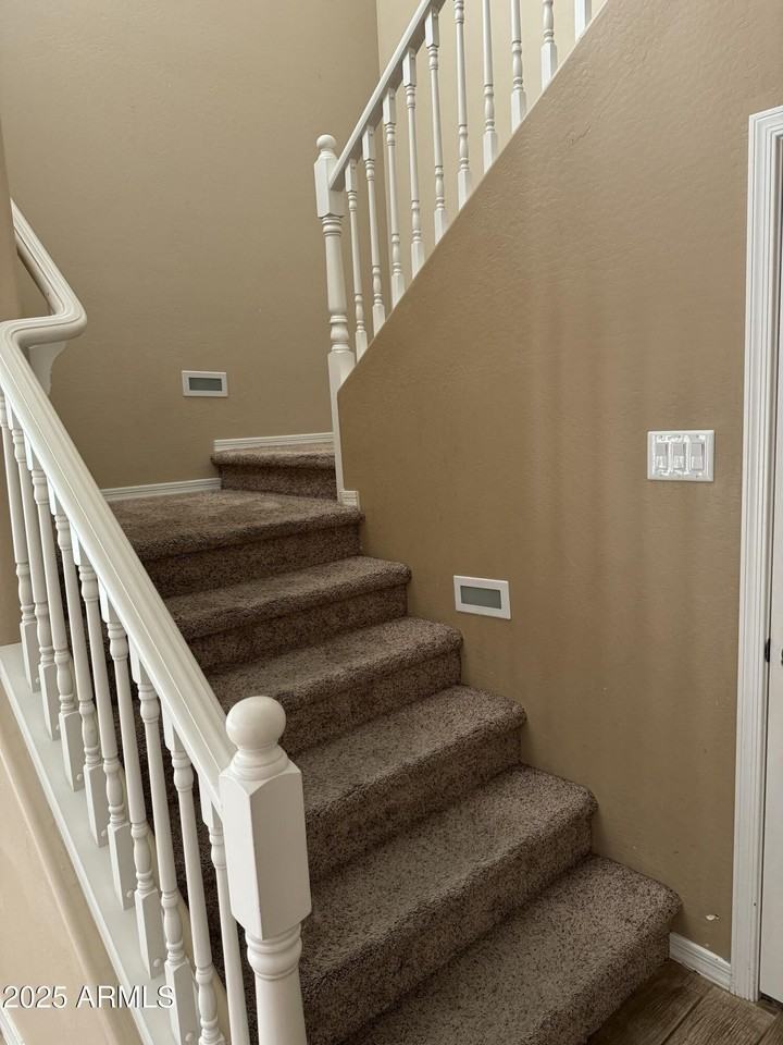 11009 E Sutter Ave - Photo 7 of 32
