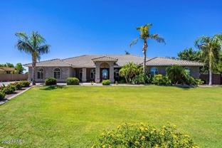 2607 E Melrose St - Photo 1 of 1