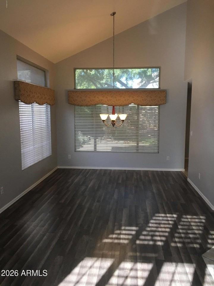 1312 W Libby St - Photo 5 of 17