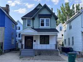 featured image of 26 York St #2