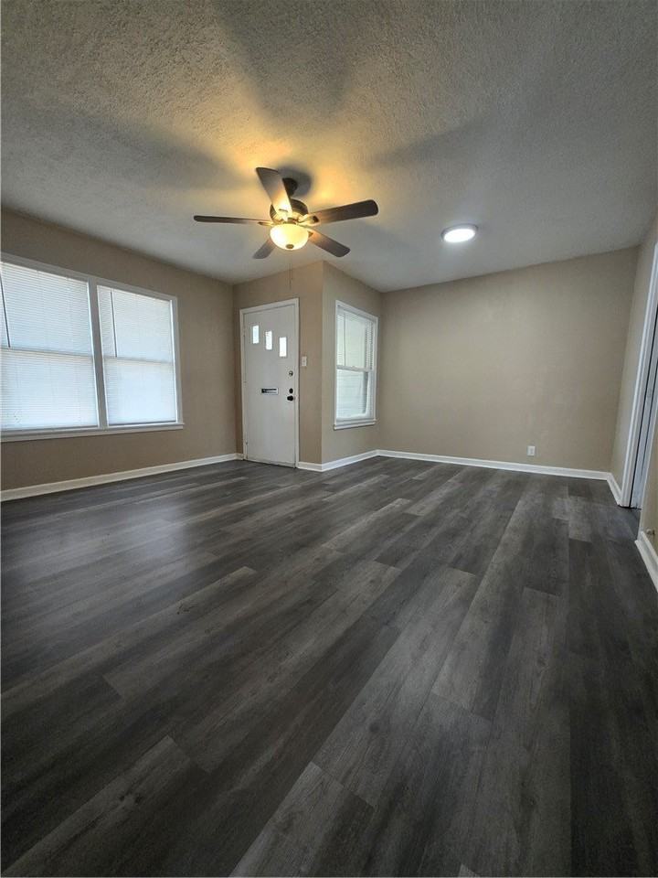 1122 Rickey Dr - Photo 2 of 15