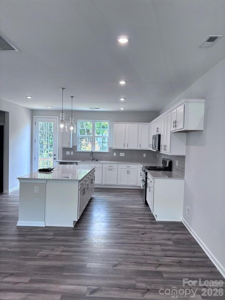 4310 Reed Creek Dr - Photo 4 of 16