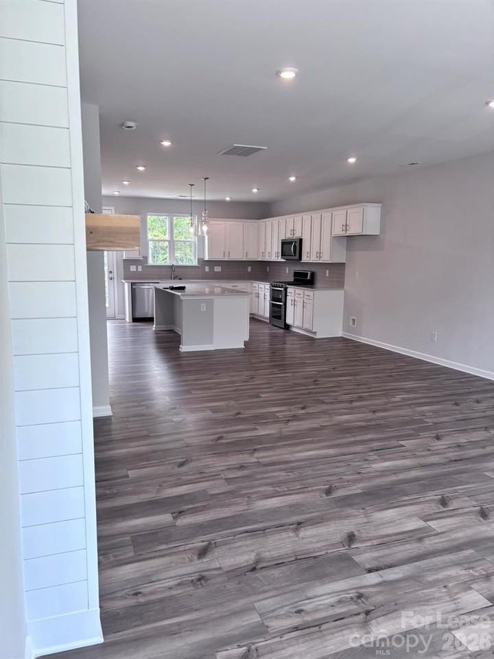 4310 Reed Creek Dr - Photo 7 of 16