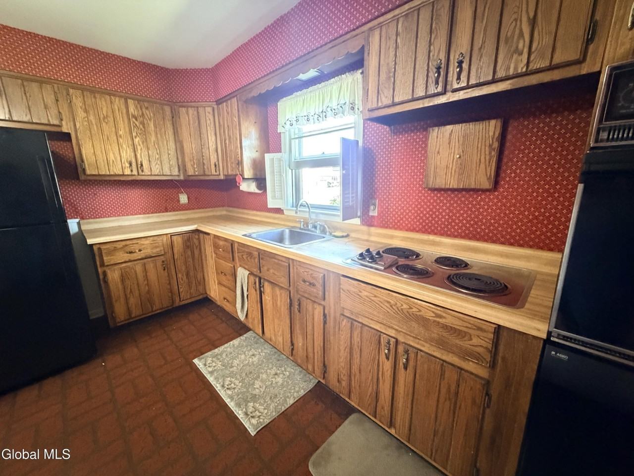 5 Blue Creek Ln - Photo 4 of 33