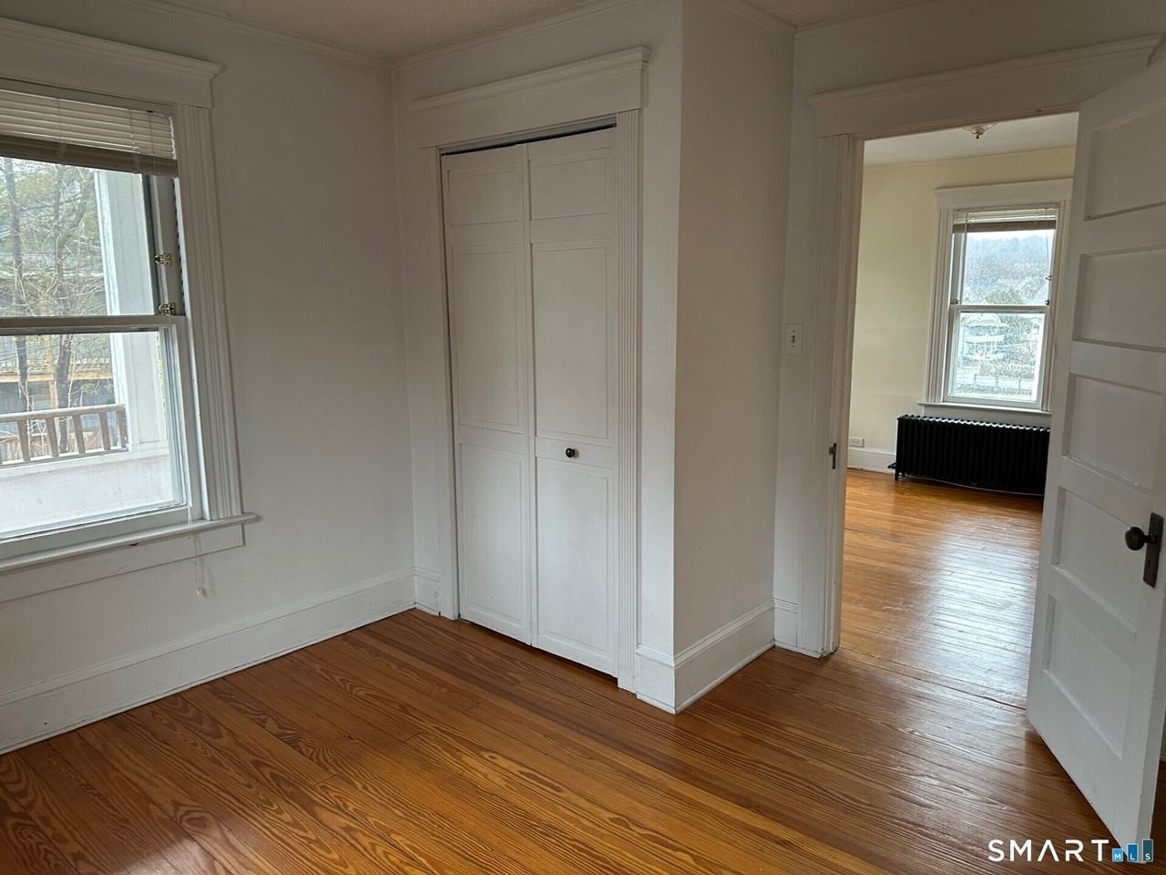 22 Donahue Pl - Photo 5 of 8