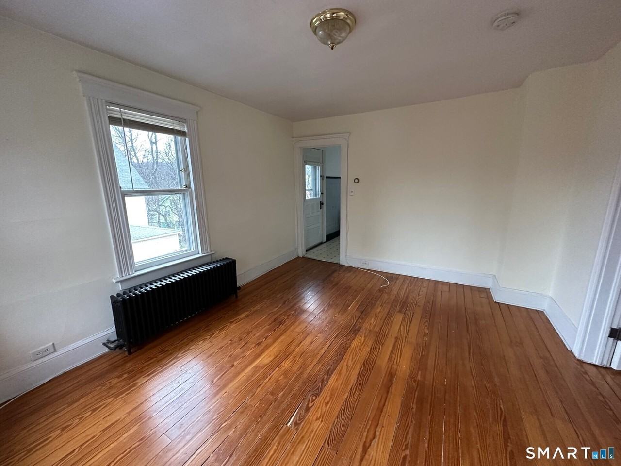 22 Donahue Pl - Photo 6 of 8