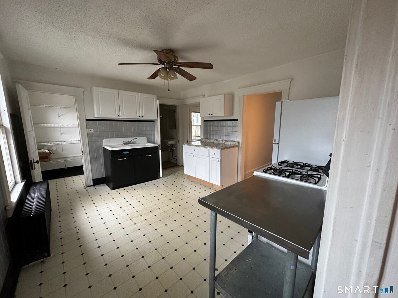 22 Donahue Pl - Photo 7 of 7