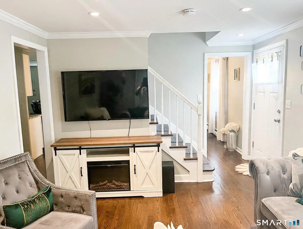 236 Goldenrod Ave - Photo 6 of 21